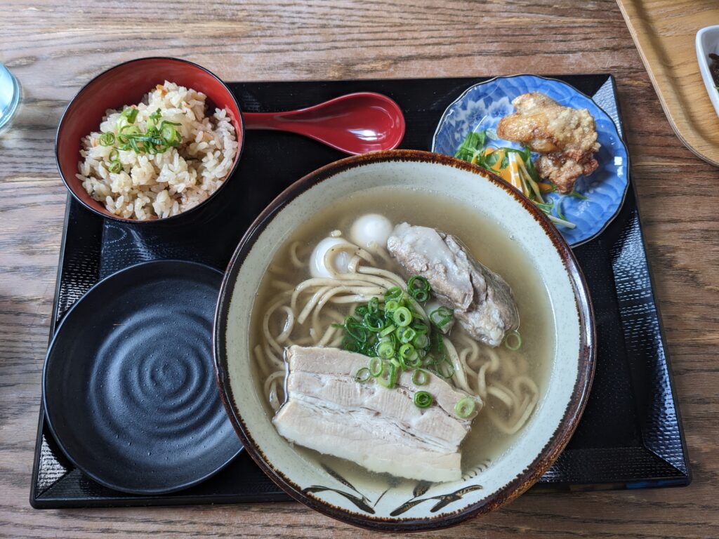花はな商店のそば唐揚げじゅーしぃ定食