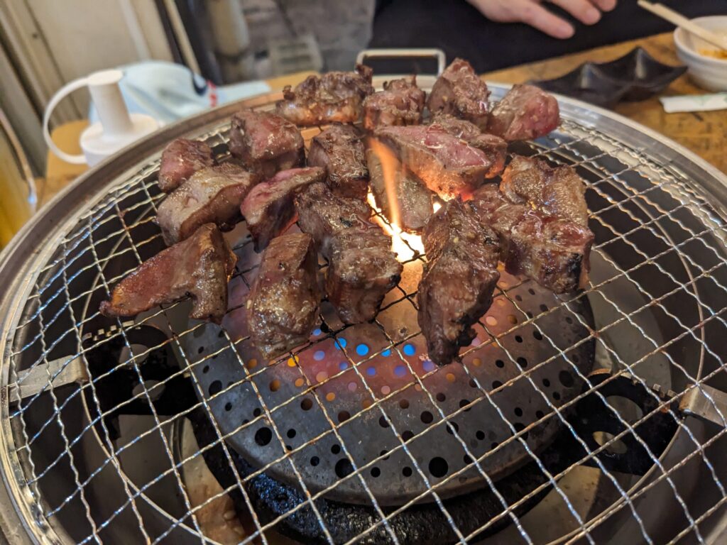 焼肉ホルモン名嘉真