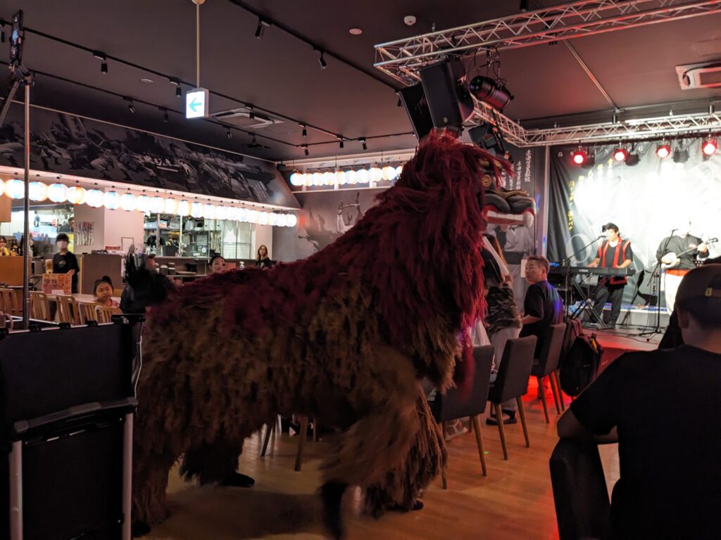 道ジュネーの獅子舞